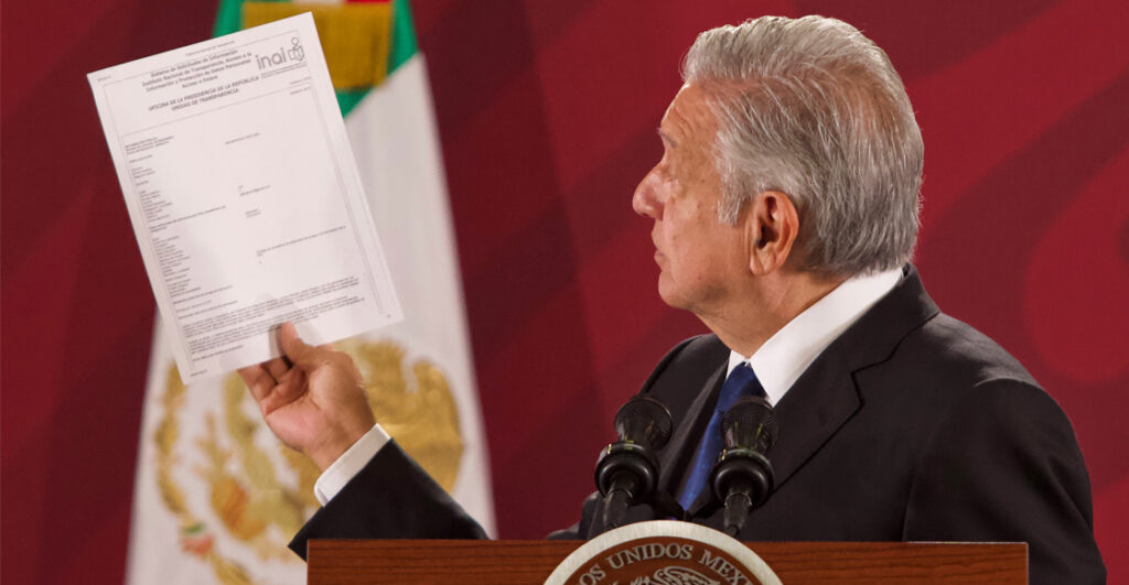 examen-medico-amlo