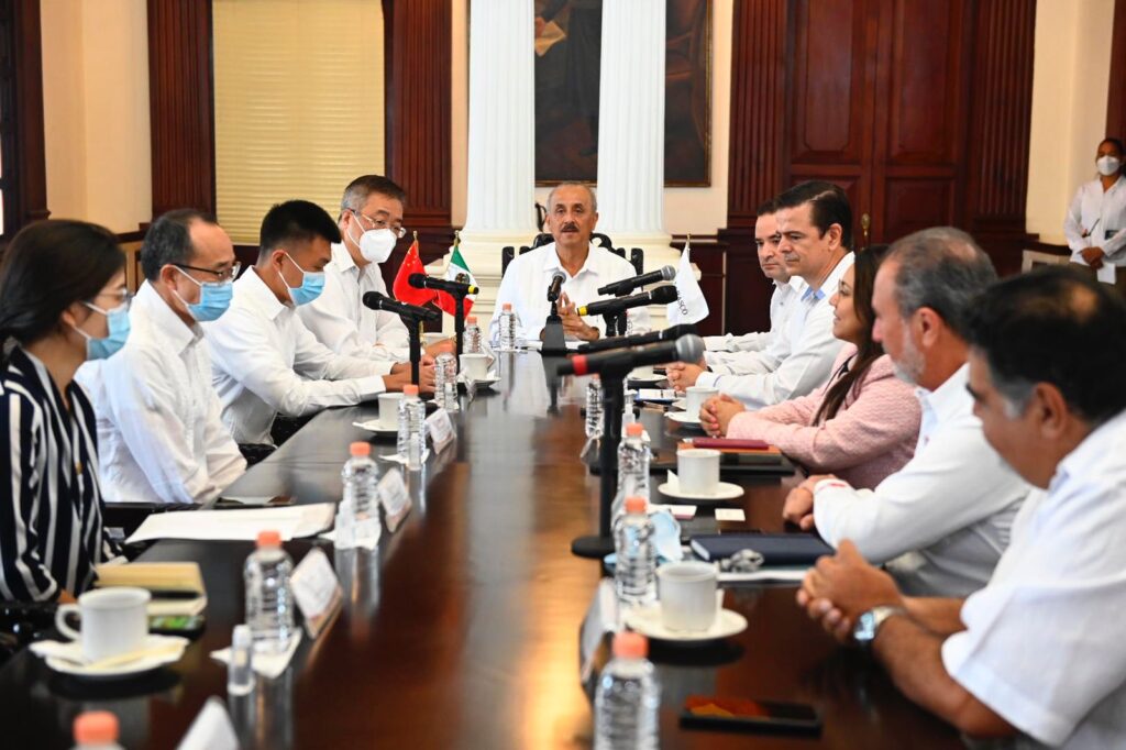 FOTO GOBERNADOR EMBAJADA CHINA (3)