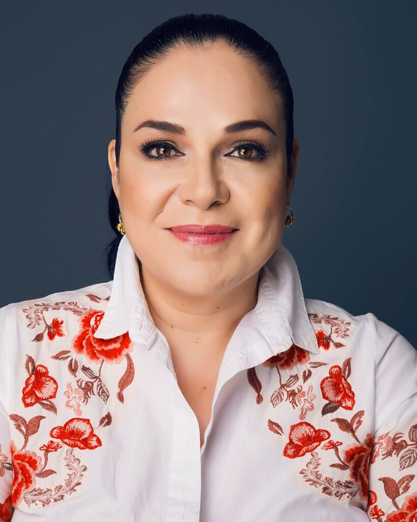 1200px-Foto_Perfil_Mónica_Fernández_Balboa