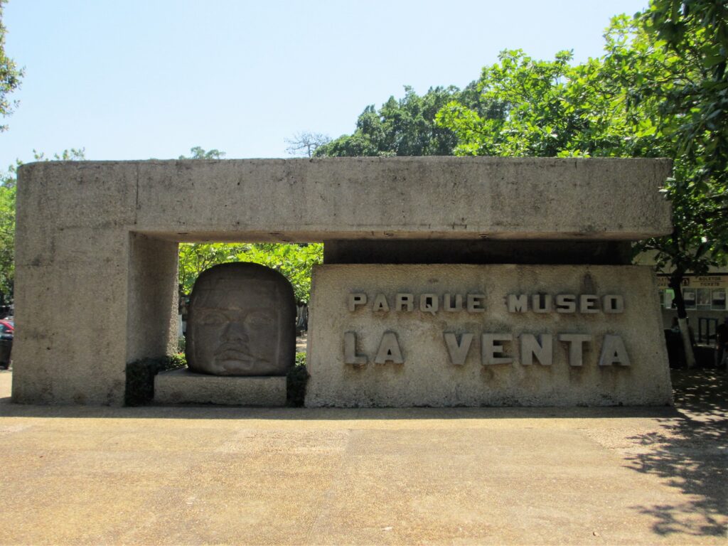 Parque_Museo_La_Venta_01